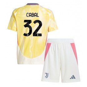 Juventus Juan Cabal #32 Borta Kläder Barn 2024-25 Kortärmad (+ Korta byxor)